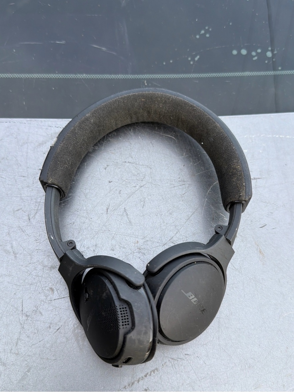 Bose BH1 On Ear Wireless Headphones - Black (Needs New Pads)